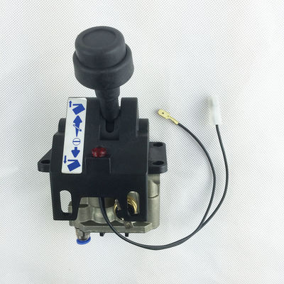 4CV-D চার গর্ত ডাম্প ট্রাক সংমিশ্রণ নিয়ন্ত্রণ ভালভ অটোমোবাইল ম্যানুয়াল নিয়ন্ত্রণ ভালভ