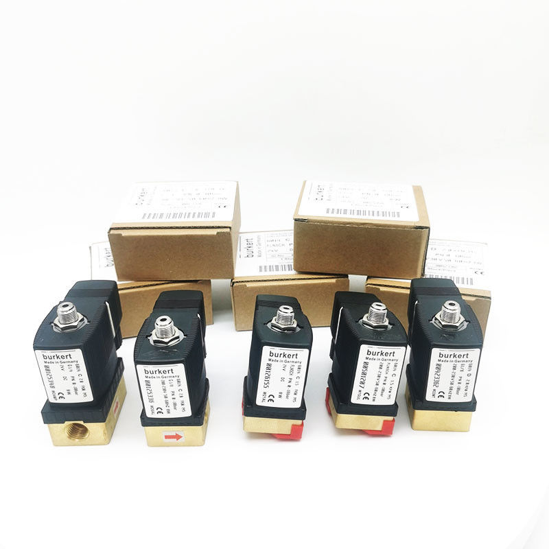 Burkert Solenoid Valve 00125301 6013 24V DC ভোল্টেজ 1/4 পোর্ট সংযোগ